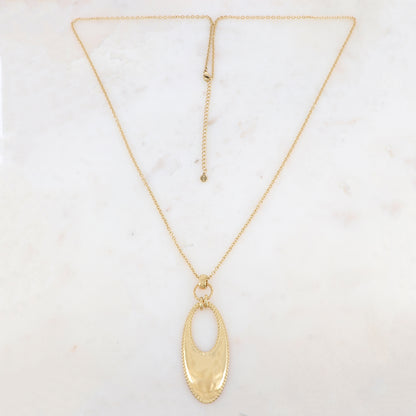 Sautoir doré avec pendentif ovale ajouré 80+7 cm