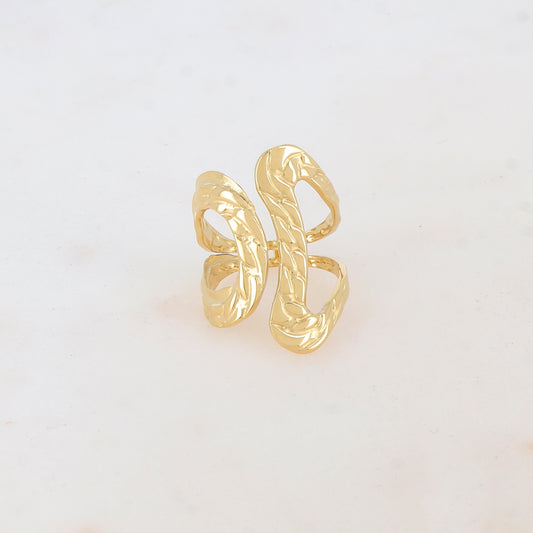 Bague ajourée, motif graphique