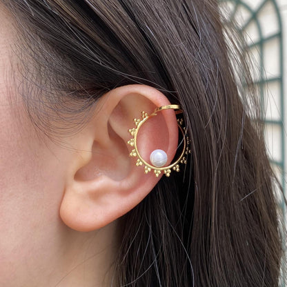 Ear Cuff avec perle d'eau douce 2,6 x 2,5 cm