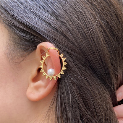 Ear Cuff avec perle d'eau douce 2,6 x 2,5 cm