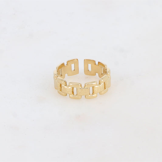 Bague ajourée aux motifs géométriques