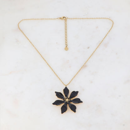 Collier doré avec une fleur émaillée noire 40+5 cm