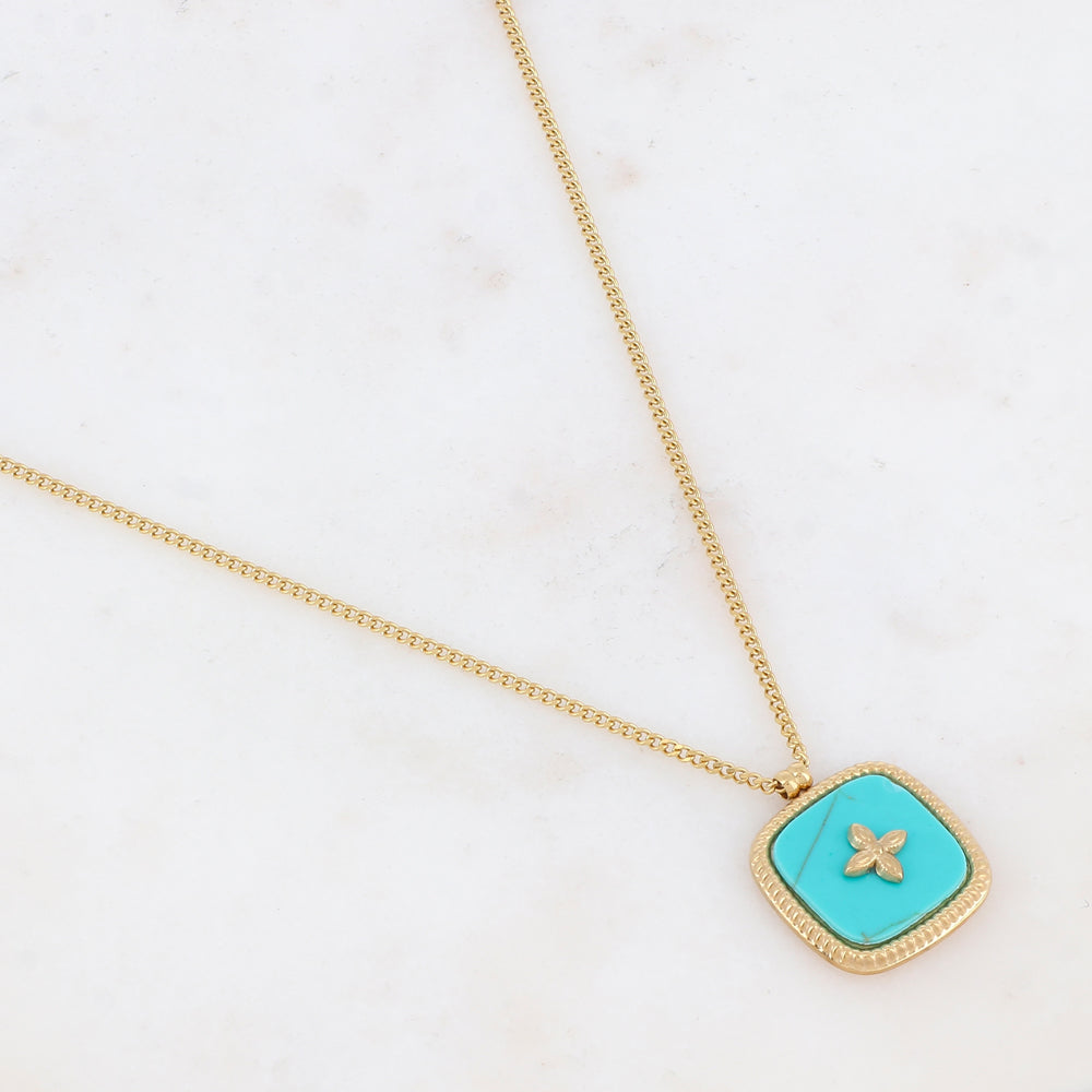 Collier doré avec une pampille carrée en pierre howlite turquoise avec motif doré 39+7 cm