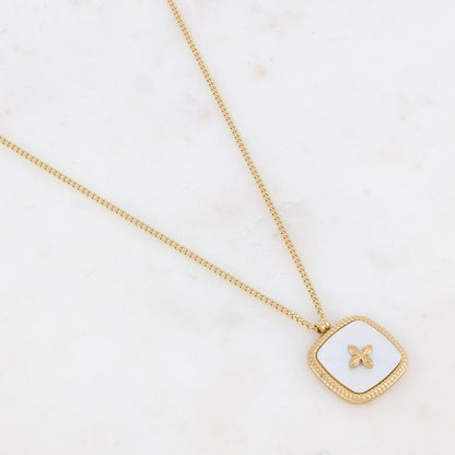 Collier doré avec une pampille carrée en nacre blanche avec motif doré 39+7 cm