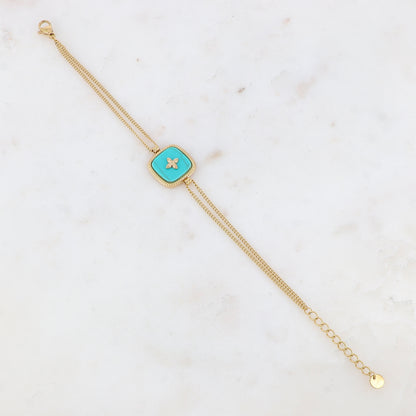 Bracelet avec pampille carrée ornée de pierre naturelle avec un motif au centre