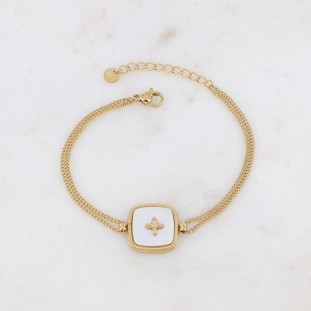 Bracelet avec pampille carrée ornée de nacre avec un motif au centre