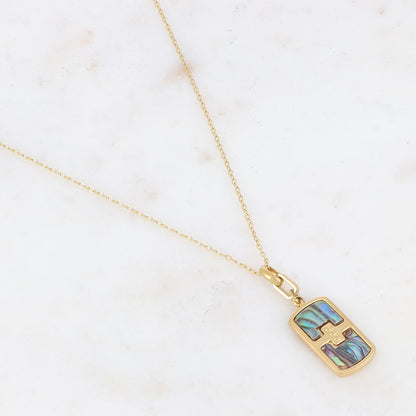 Collier avec une pampille rectangulaire ornée d'une feuille de nacre abalone 39+7 cm