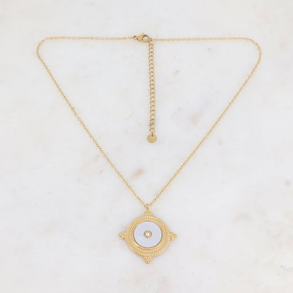 Collier avec une pampille ronde ornée d'une feuille de nacre blanche et d'un strass 39+7 cm