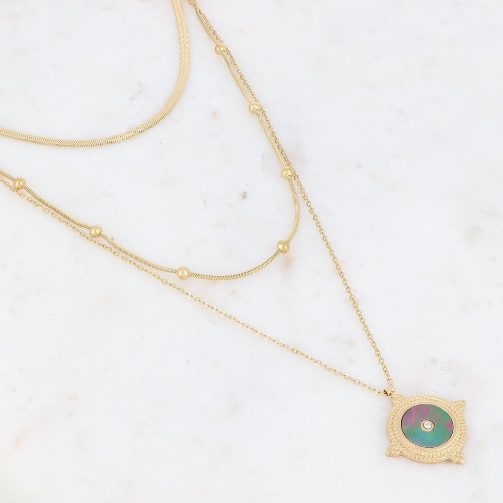 Collier triple rangs doré avec une pampille ronde ornée d'une nacre naturelle grise 38/50/60+5 cm