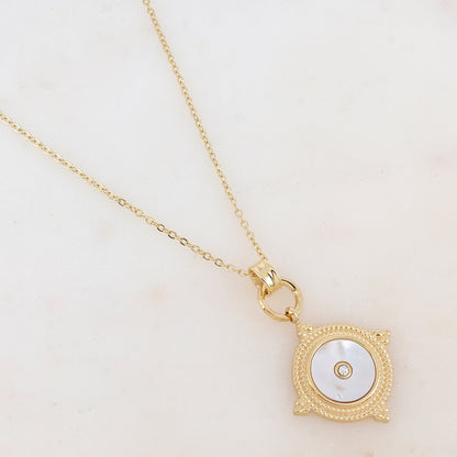 Collier avec pampille ronde et nacre 45+5 cm