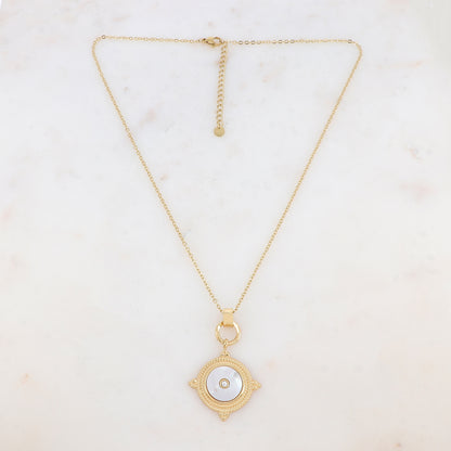 Collier avec pampille ronde et nacre 45+5 cm
