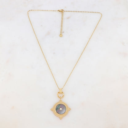 Collier avec pampille ronde et nacre grise 45+5 cm
