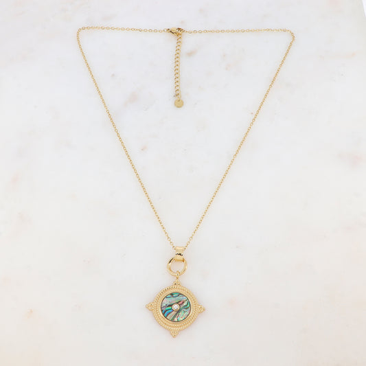 Collier avec pampille ronde nacre verte abalone 45+5 cm