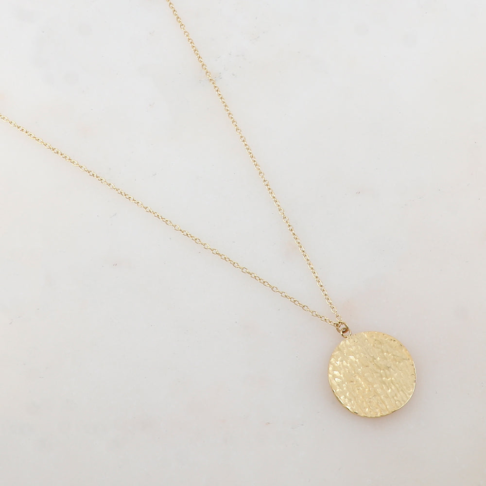 Collier avec pendentif rond style ondulé, effet martelé (40+5CM)