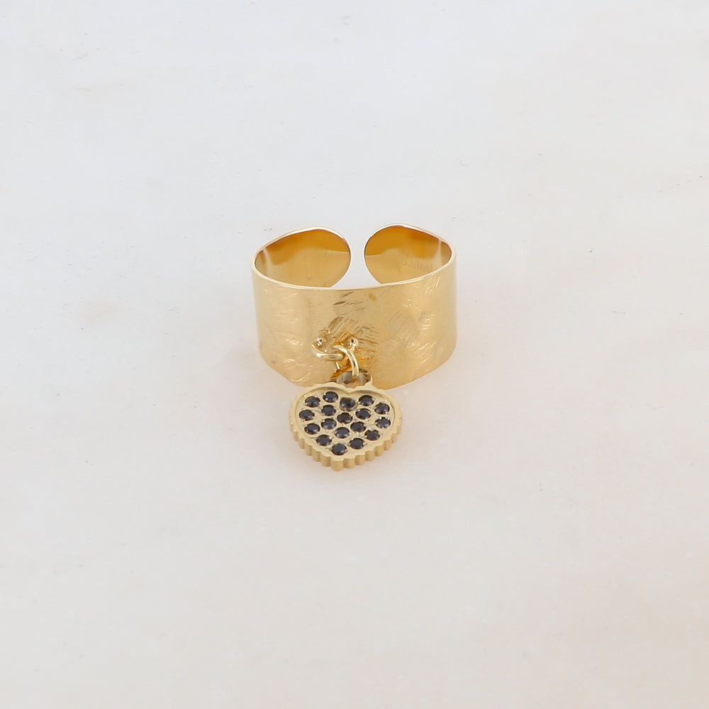Bague martelée avec pampille cœur et strass