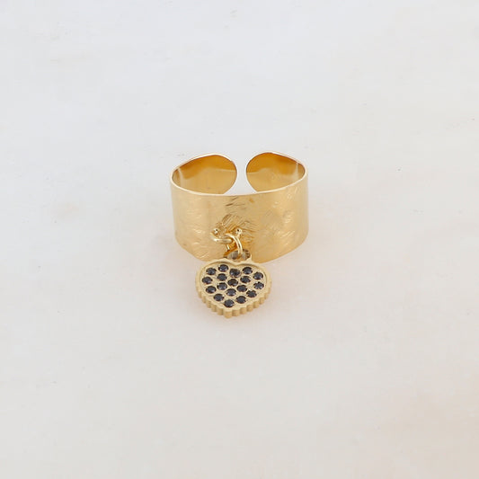 Bague martelée avec pampille cœur et strass
