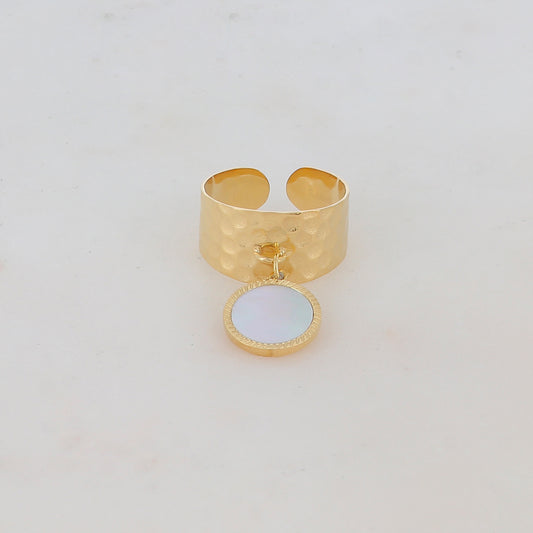 Bague martelée avec pampille ronde - Nacre blanche