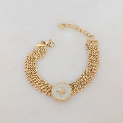Bracelet en maille trois rangs avec pièce ronde émaillée, étoile