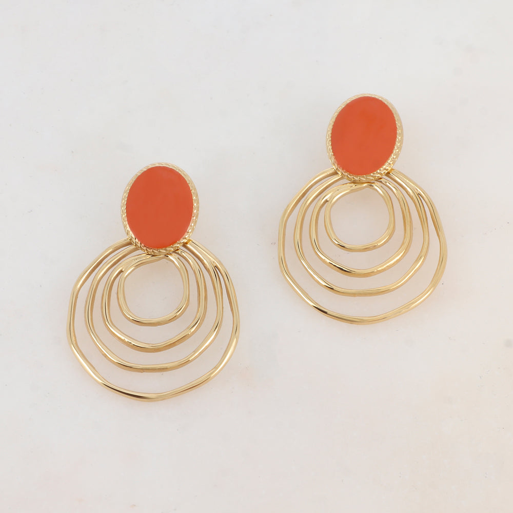 B.O à puce avec pièce ovale émaillée et 4 anneaux lisses 3,1 x 4,5 cm.