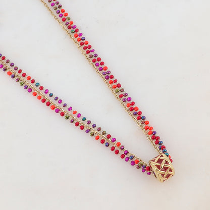 Collier 3 rangs avec pâtes de verre et pendentif émaillé style graphique (40+5CM)