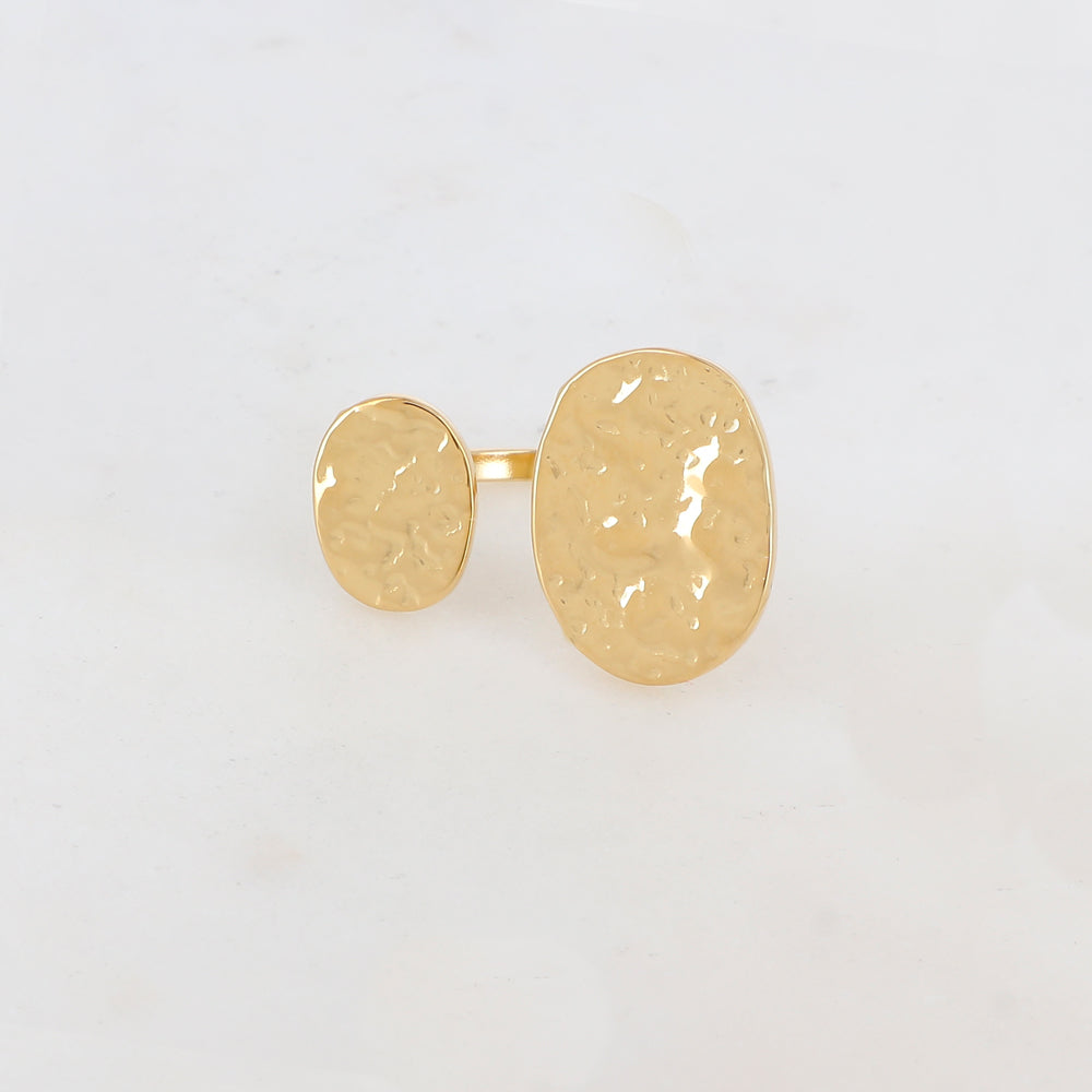 Bague fine avec 2 pièces ovales martelées