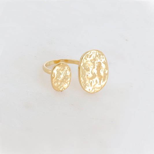 Bague fine avec 2 pièces ovales martelées