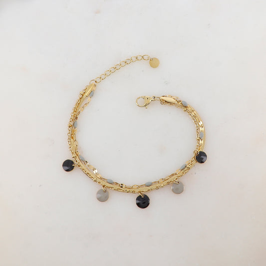 Bracelet trois rangs avec maille, petites pièces émaillées, pampilles rondes émaillées