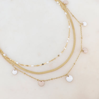 Collier 3 rangs avec maille, petites pièces émaillées, pampilles rondes émaillées 38/41/44+5 cm
