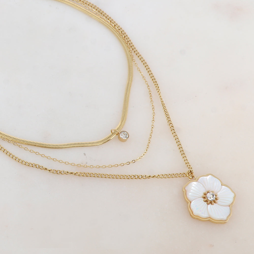 Collier 3 rangs avec maille, pendentif fleur en nacre, strass (38/44/50+7CM)