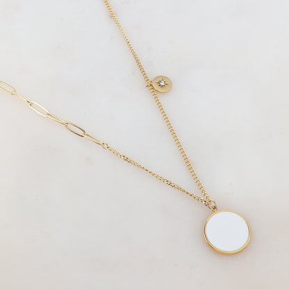 Collier en maille avec pendentif rond émaillé noir, strass, étoile et petite boule 40+5 cm