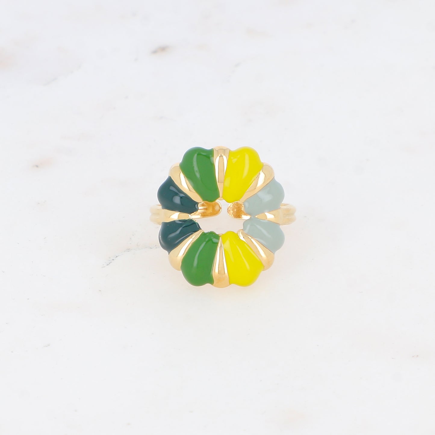 Bague avec pièce émailée