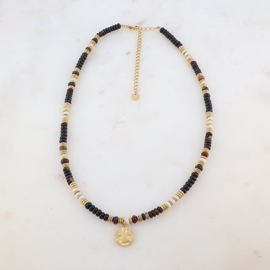 Collier avec pendentif rond et embelli de perles en agate noire et blanche (39+7CM)