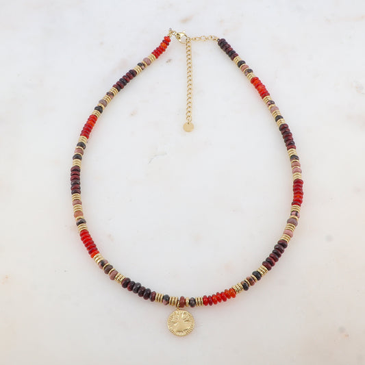 Collier avec pendentif rond et embelli de perles en agate rouge et marron (39+7CM)