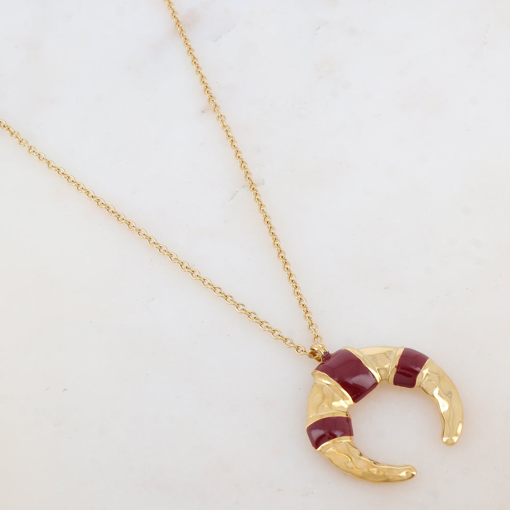 Sautoir avec pendentif géométrique corne émaillé rouge 80+10 cm