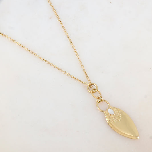 Collier avec pendentif forme géométrique, nacre 60+10 cm