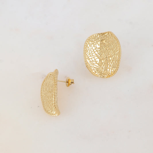 B.O à puce avec pièce géométrique motif graphique 2,2 x 2,8 cm.