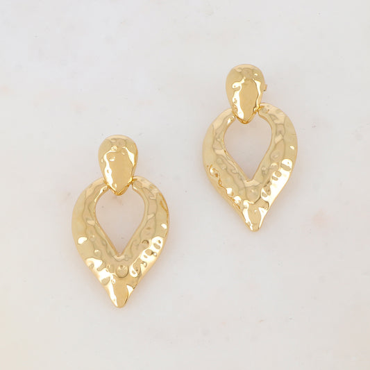 B.O à puce pendantes ajourées et martelées 2,5 x 4,8 cm