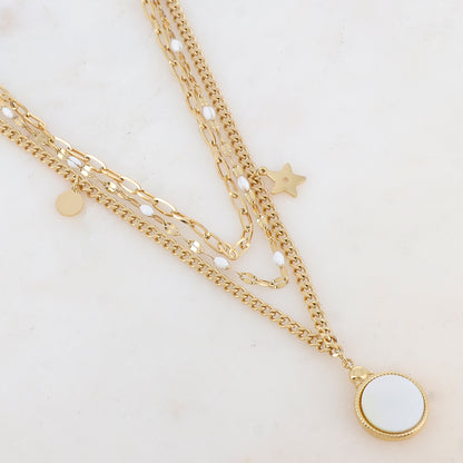 Collier 3 rangs avec maille, pièces émaillées, 2 pampilles : ronde et étoile, pendentif rond serti d'une nacre (40/42/44+5CM)