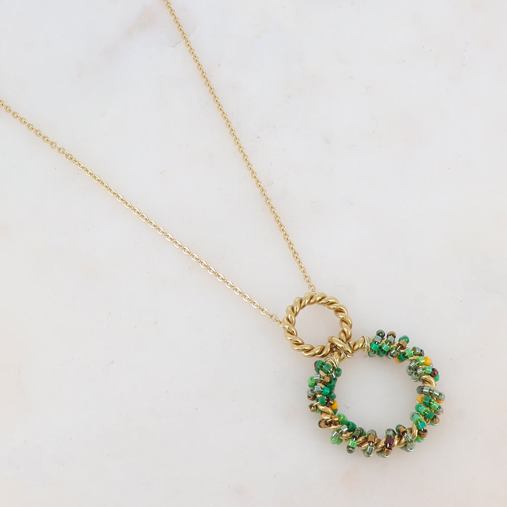 Collier avec avec anneau, perles, étoile et émail (40+5CM)