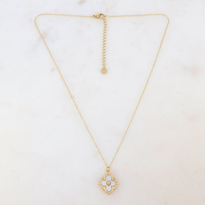 Collier avec pendentif fleur nacrée, étoile gravée (40+5CM)