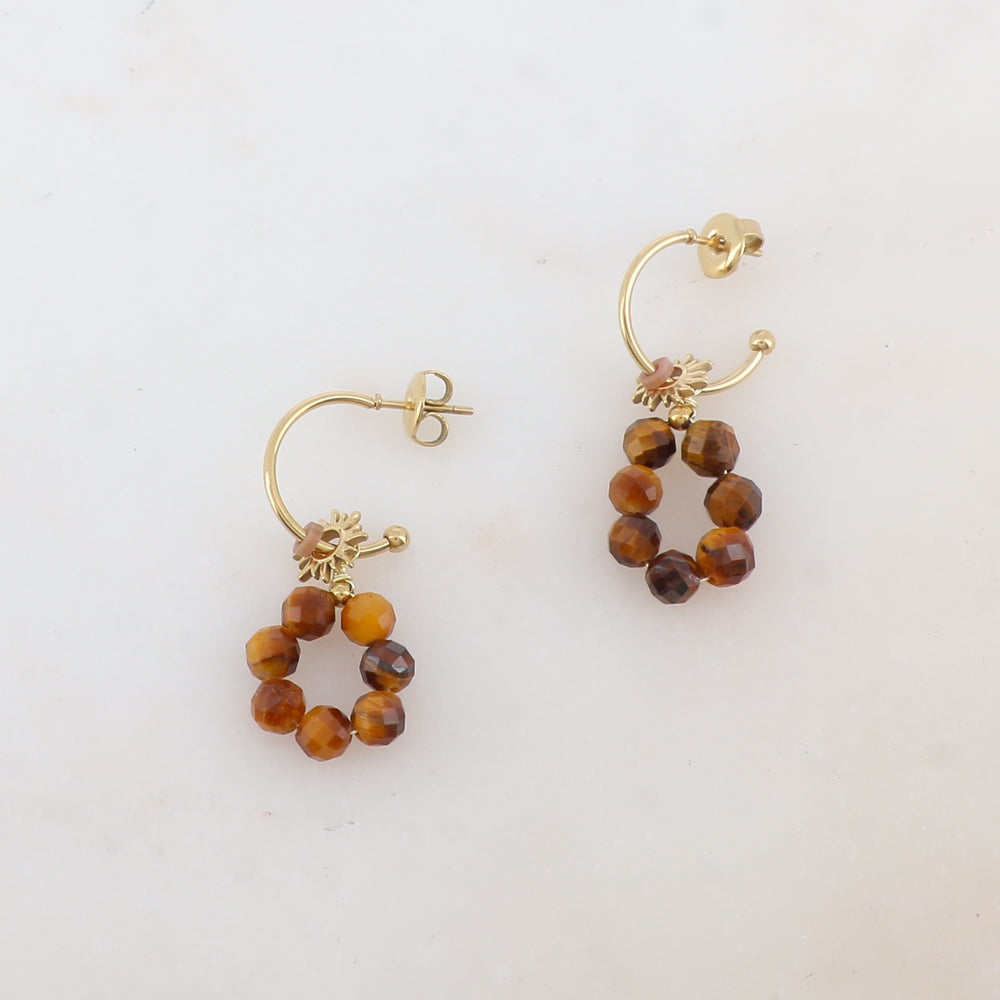 Créoles à puce avec petite rondelle, pampille soleil et pierres naturelles 1,5 x 3,3 cm.