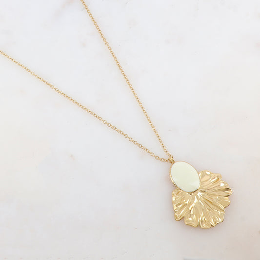 Sautoir avec pendentif feuillage émaillé (60+5CM)