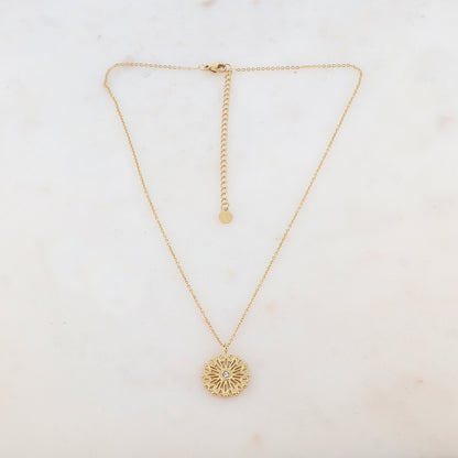 Collier doré avec un pendentif fleur orné d'un strass blanc 38+7 cm