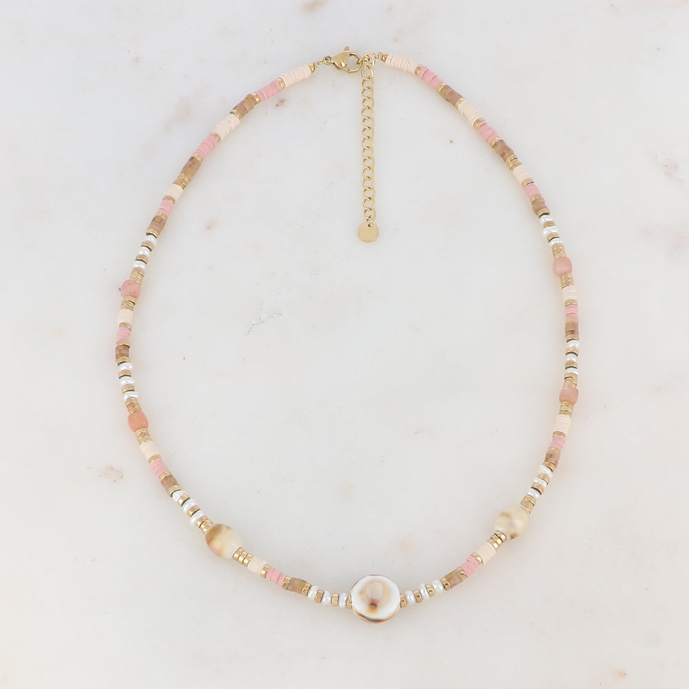 Collier doré avec des perles en céramique émaillée, des perles heishi beiges et des perles d'eau douce 39+5 cm