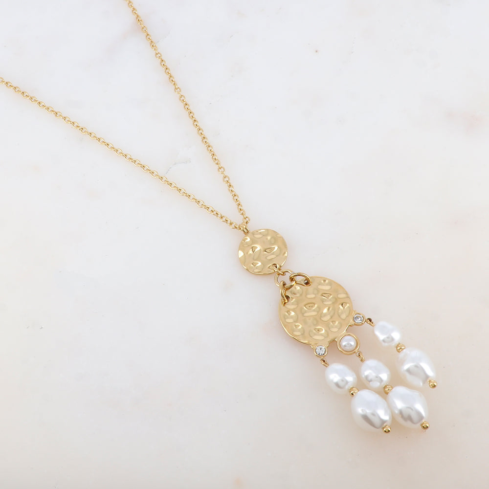 Sautoir avec 2 pièces rondes martelées, strass et perles en résine (60+10CM)