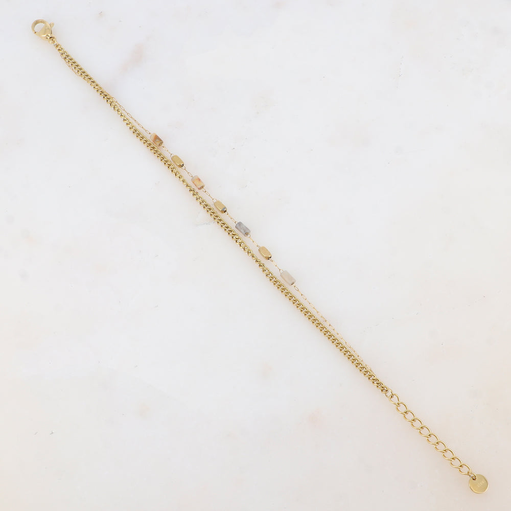 Bracelet deux rangs avec des perles en pierre naturelle