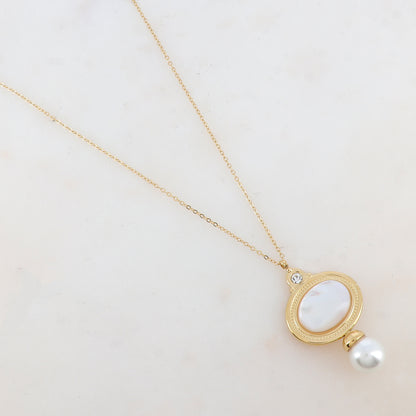 Collier avec pendentif ovale, strass, nacre et perle d'eau douce (40+5CM)