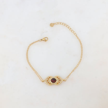 Bracelet deux rangs avec deux coeurs ajourés superposés et collés, pierre naturelle et strass