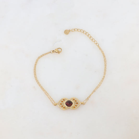 Bracelet deux rangs avec deux coeurs ajourés superposés et collés, pierre naturelle et strass