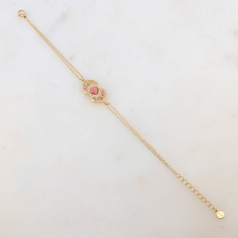 Bracelet deux rangs avec deux coeurs ajourés superposés et collés, pierre naturelle et strass